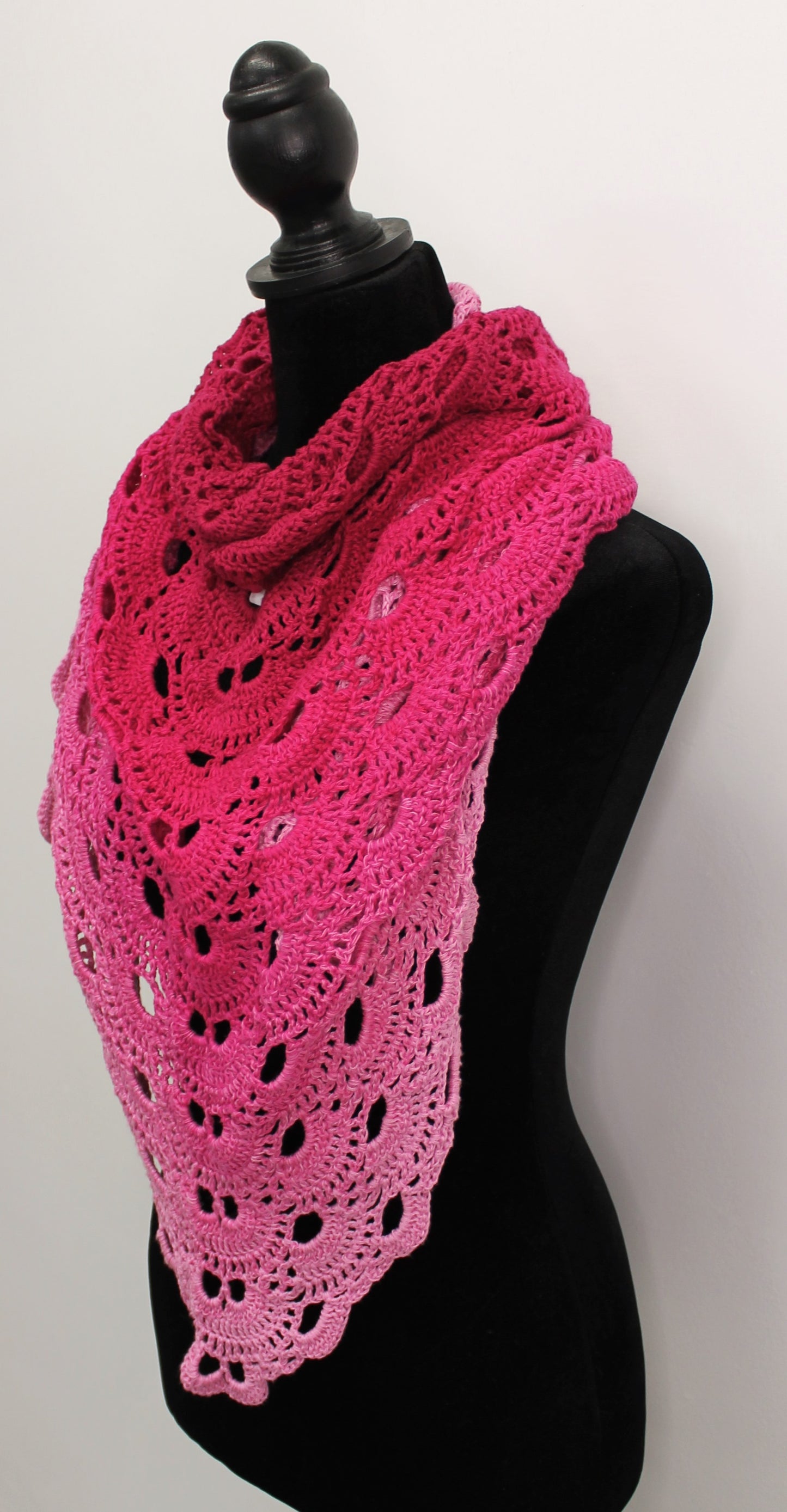 Lace shawl (Blush Pink)