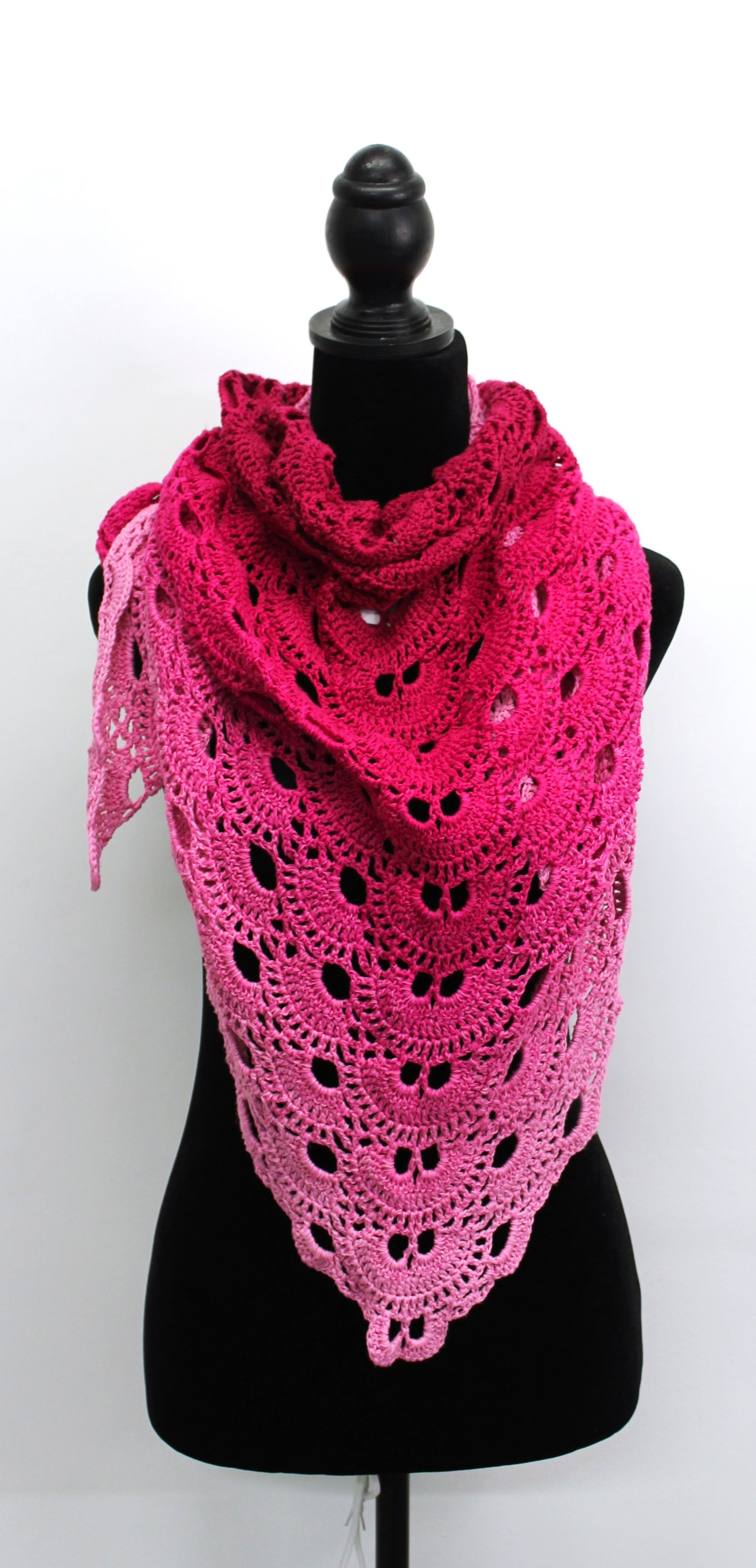 Lace shawl (Blush Pink)
