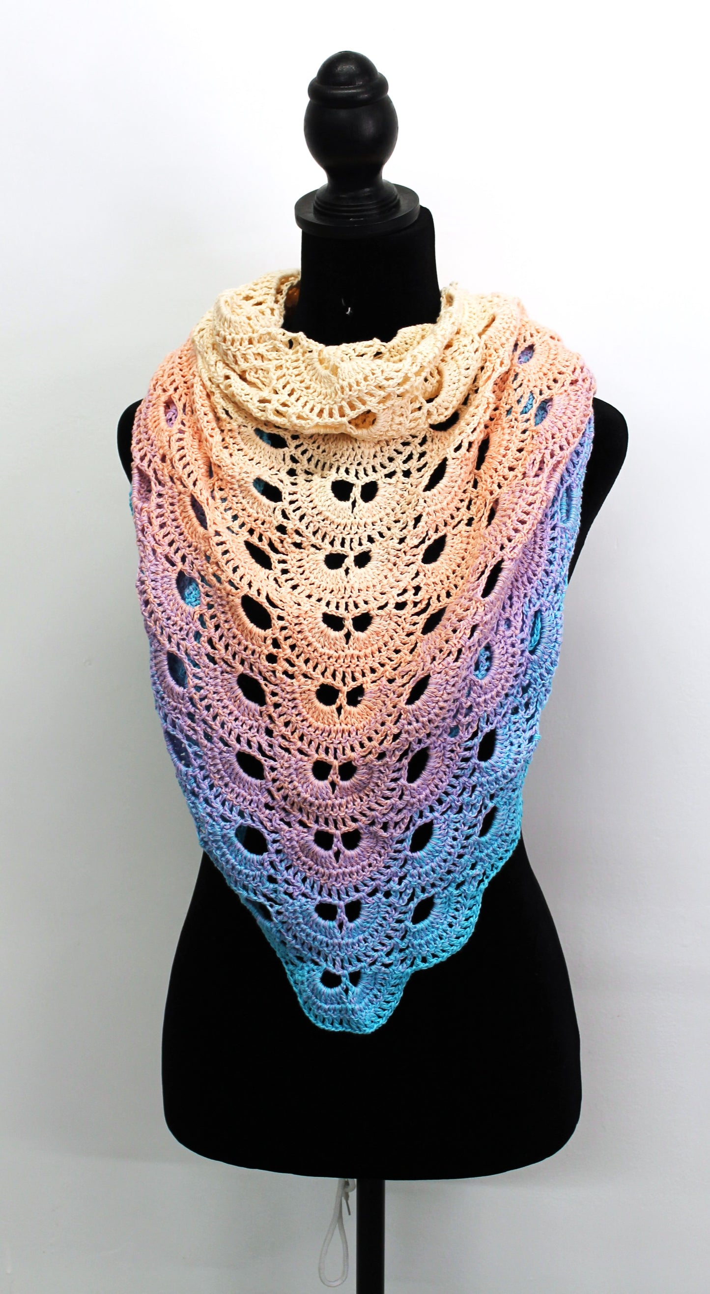 Lace shawl (Ocean Sunrise)