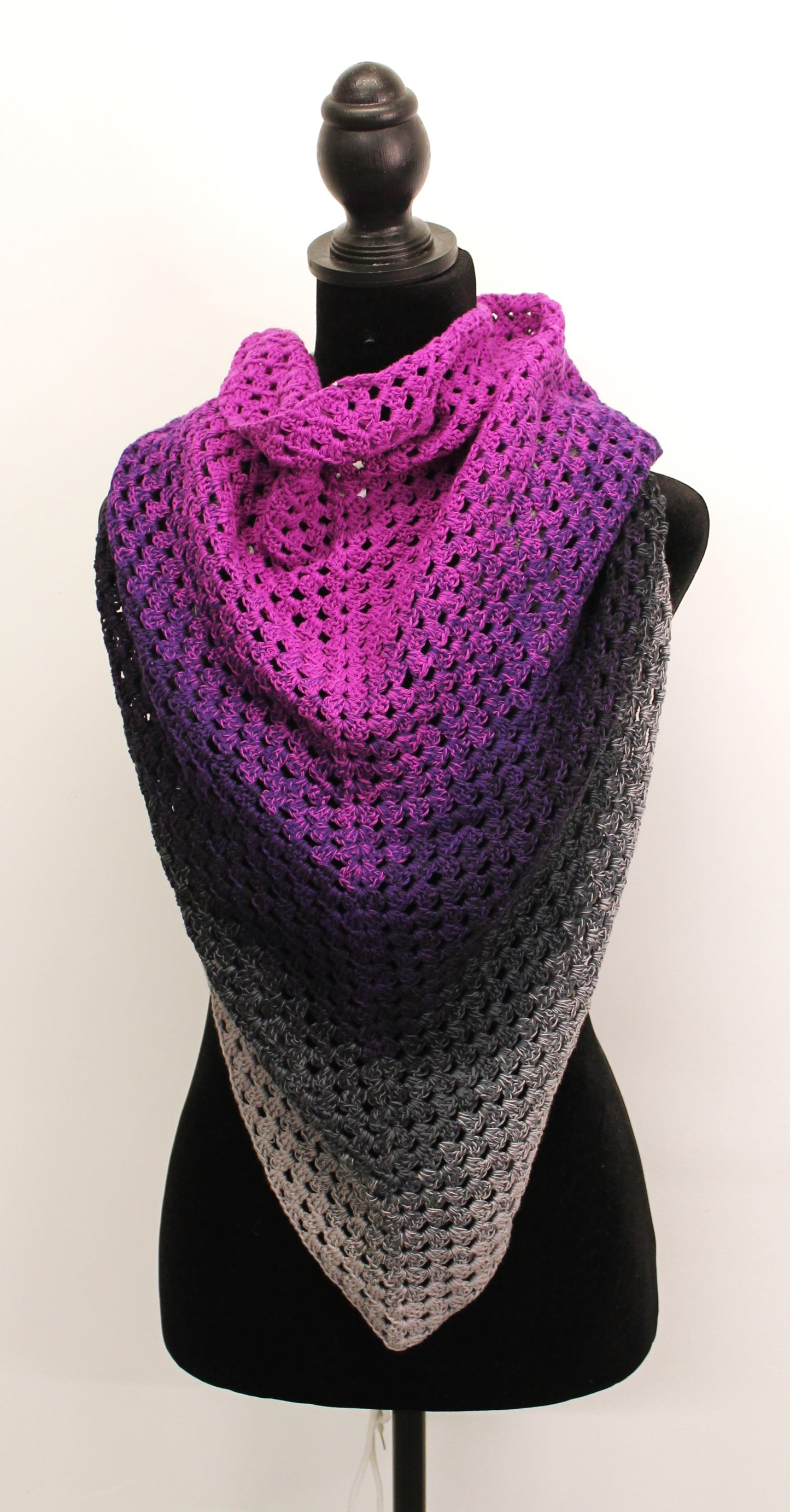 Triangle shawl (Smoky Purple)